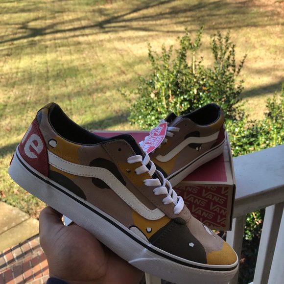 Custom supreme desert camo vans - Picture 2 of 6